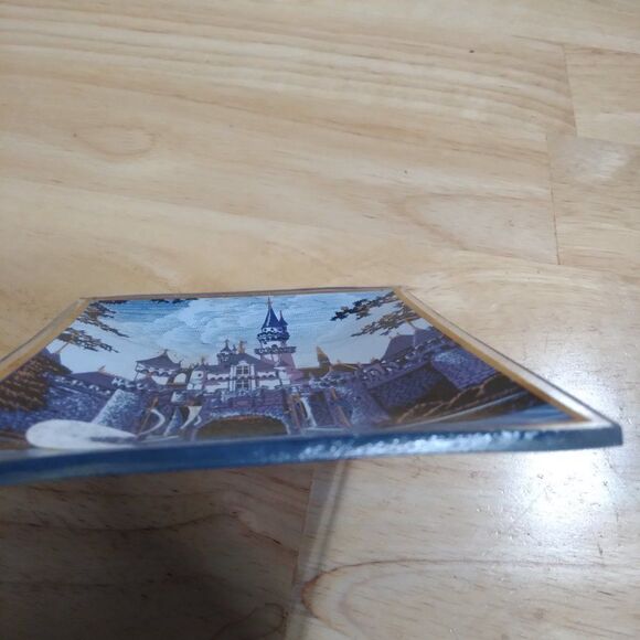 NEW Deadstock Vintage Disneyland Castle Glass Ashtray Trinket Tray - Picture 3 of 4